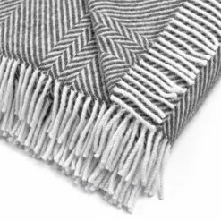 Flash Sale ✔️ Wilde Heavyweight Undyed British Wool Chevron Blanket - Grey By Paul James Knitwear ⭐ -us-Paul James Knitwear Sales 2022 f5inov2lcxigkr9iuifu
