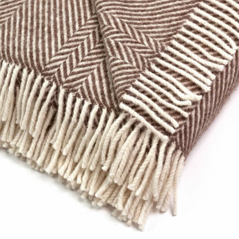 Budget π Wilde Heavyweight Undyed British Wool Chevron Blanket By Paul James Knitwear β 5 Budget π Wilde Heavyweight Undyed British Wool Chevron Blanket By Paul James Knitwear β - Image 3